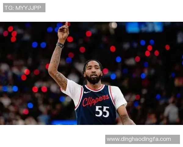 小琼斯：哈登交易我想任何人都没有预料到 他永远是我兄弟！